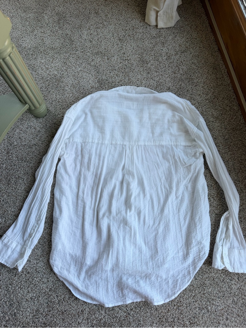American Eagle Womens Lightweight Button Up - Picture 3 of 4